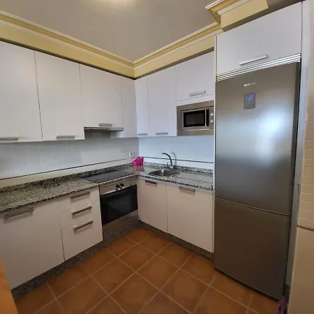 Apartment Apartamento Antopa Con Entrada Directa A La Playa - Karkava Travel Sanxenxo
